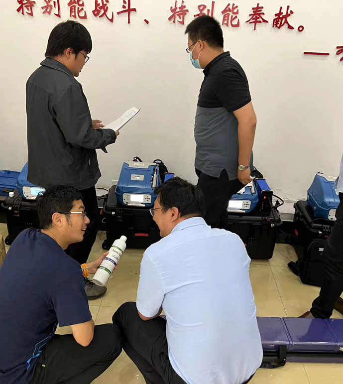 大連生態(tài)環(huán)境監(jiān)測站PF-300（催化氧化+FID）驗(yàn)收培訓(xùn)